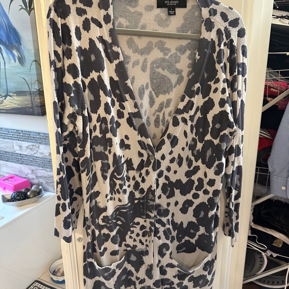 Kris Jenner - Animal Print Cardigan